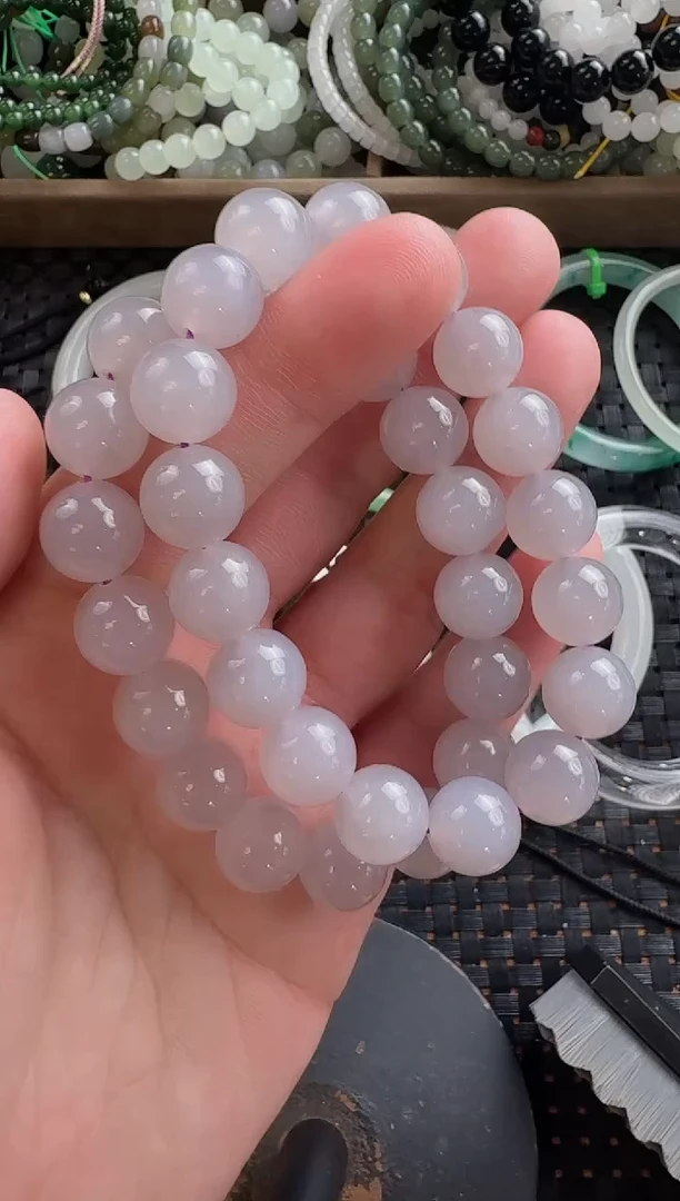 颈饰未镶嵌和田玉12mm烟紫手串（多样性发货拍一发一）