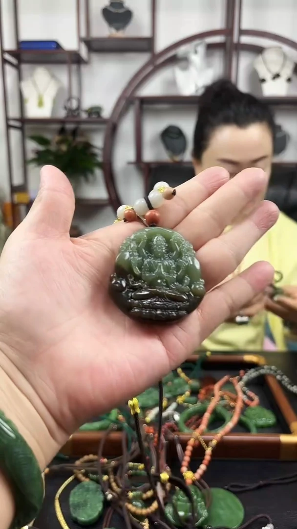 颈饰未镶嵌和田玉观音