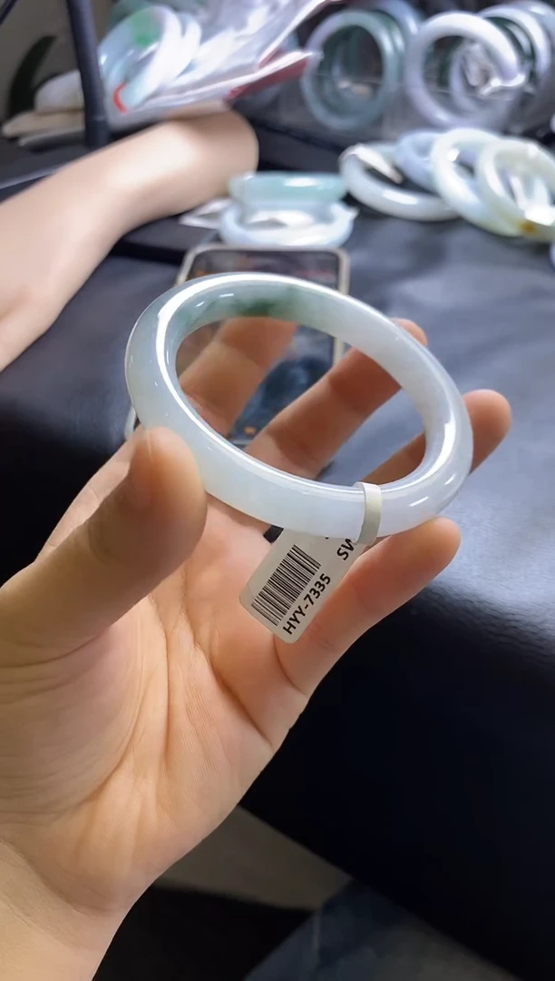 未镶嵌手镯翡翠35