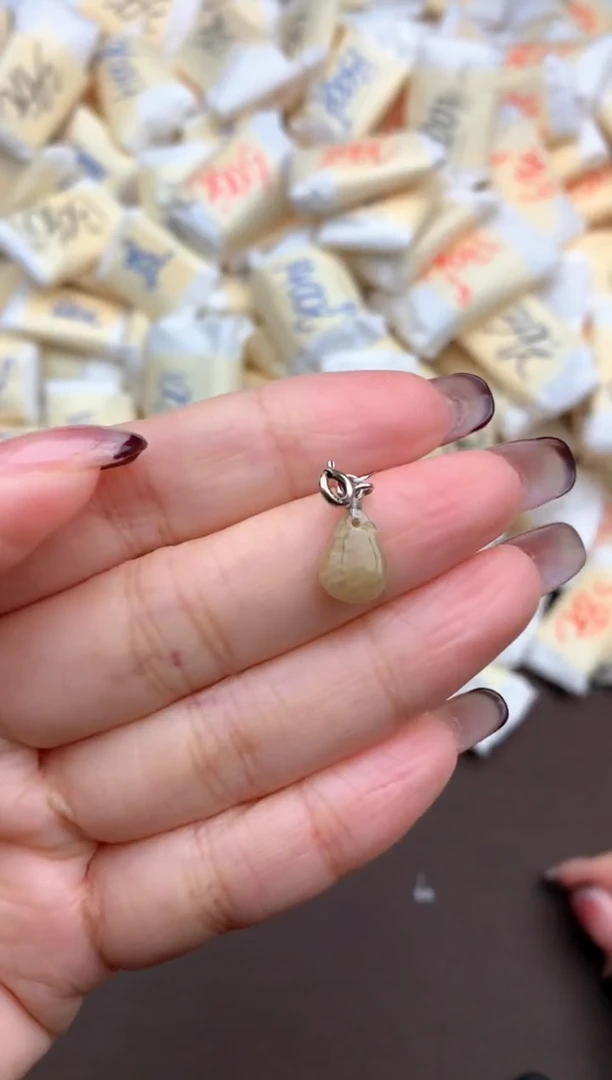 【闪购商品】翡翠挂件未镶嵌一