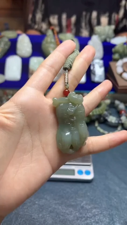 未镶嵌和田玉挂件拍一发一