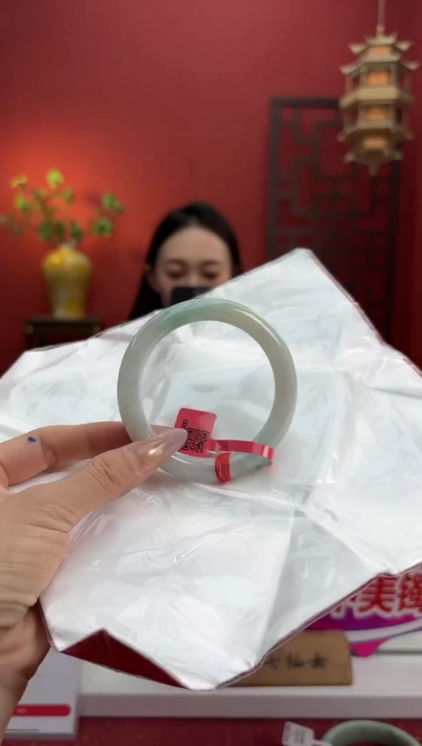 未镶嵌手镯翡翠翡翠手镯18