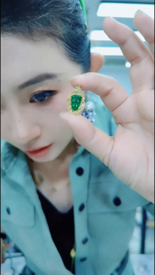 翡翠未镶嵌颈饰12139翡翠叶子吊坠