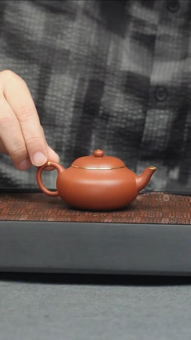 茶壶紫砂五堂 矮梨-金镶玉三代