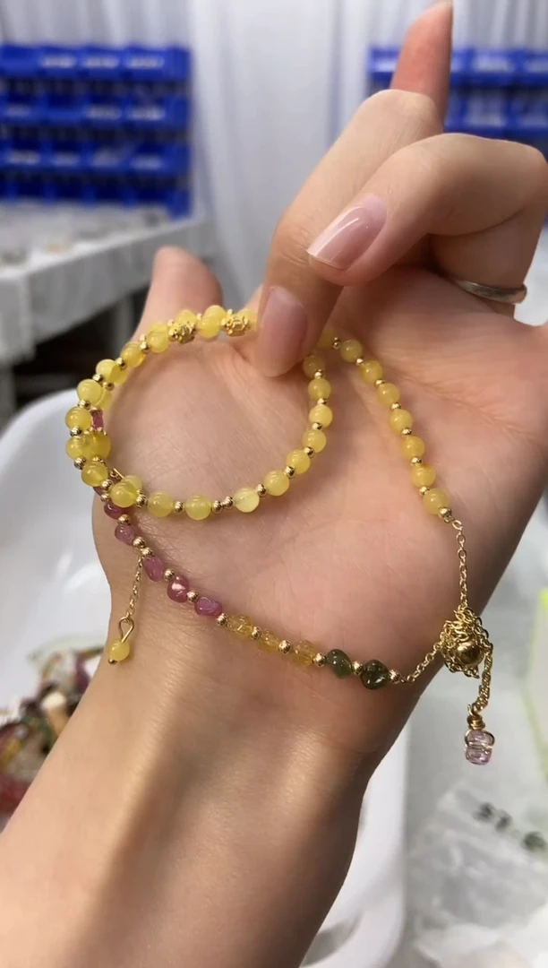 未镶嵌蜜蜡手链天然珠宝多样性发其一