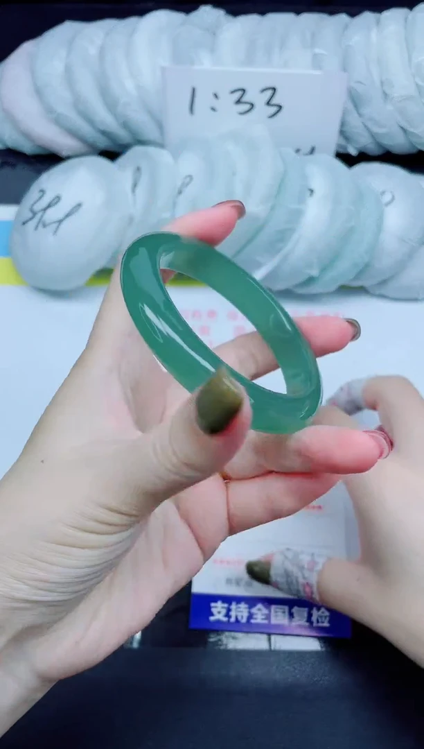 石英质玉手镯未镶嵌124-56