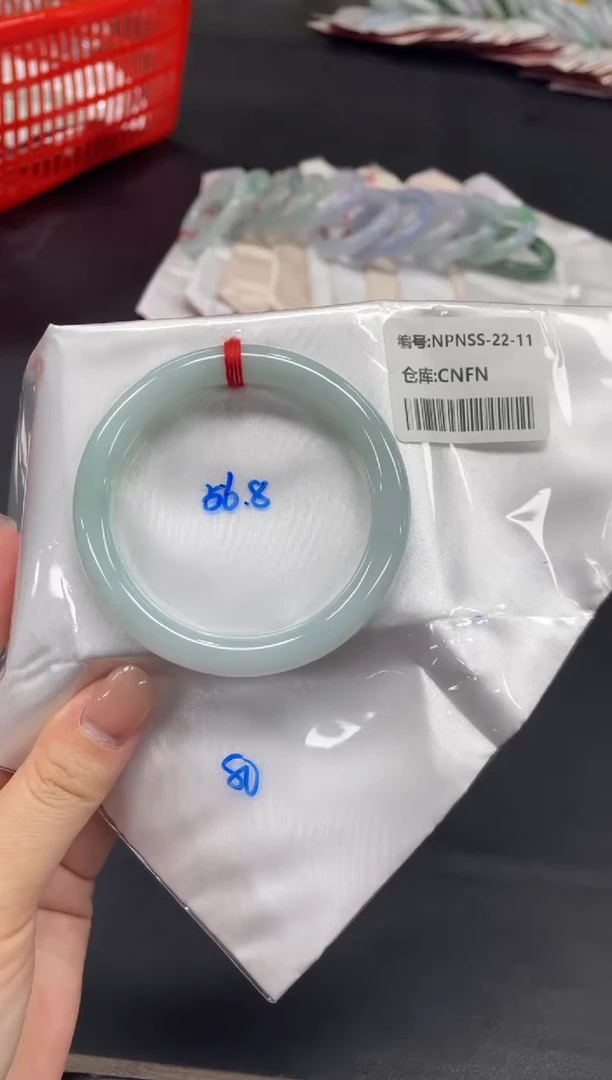 未镶嵌手镯翡翠翡翠手镯