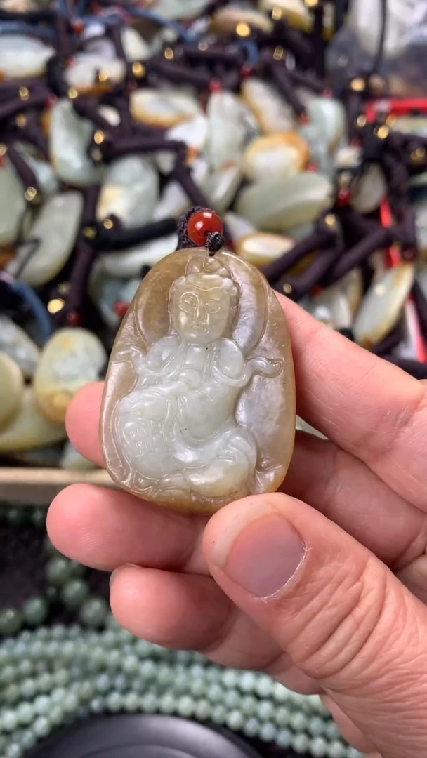 【闪购商品】和田玉颈饰未镶嵌多样性发货没有证书拍一发一有瑕