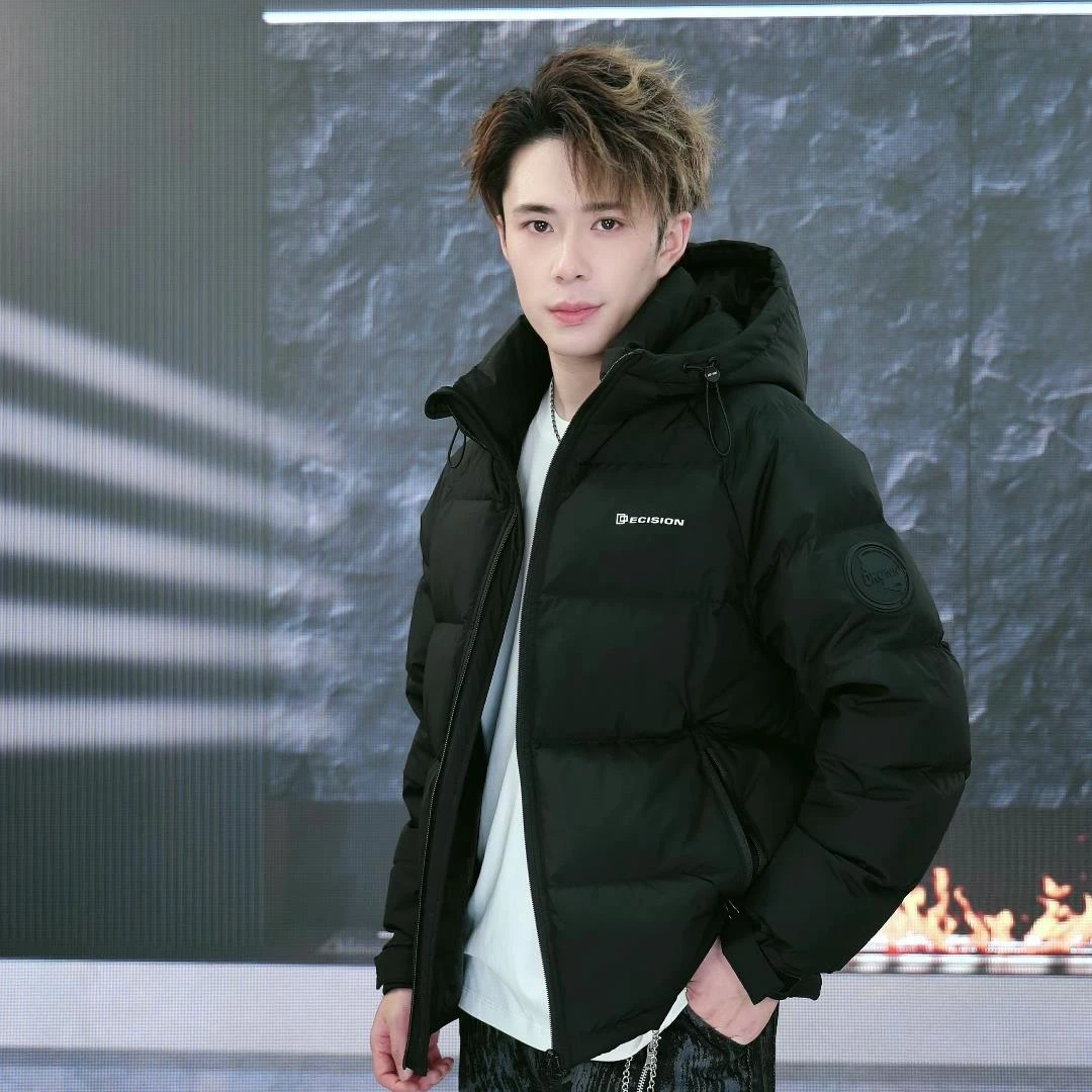 【朝夕穿搭】白鸭绒石墨烯蓄热0压感雾面磨砂格纹保暖羽绒服13918