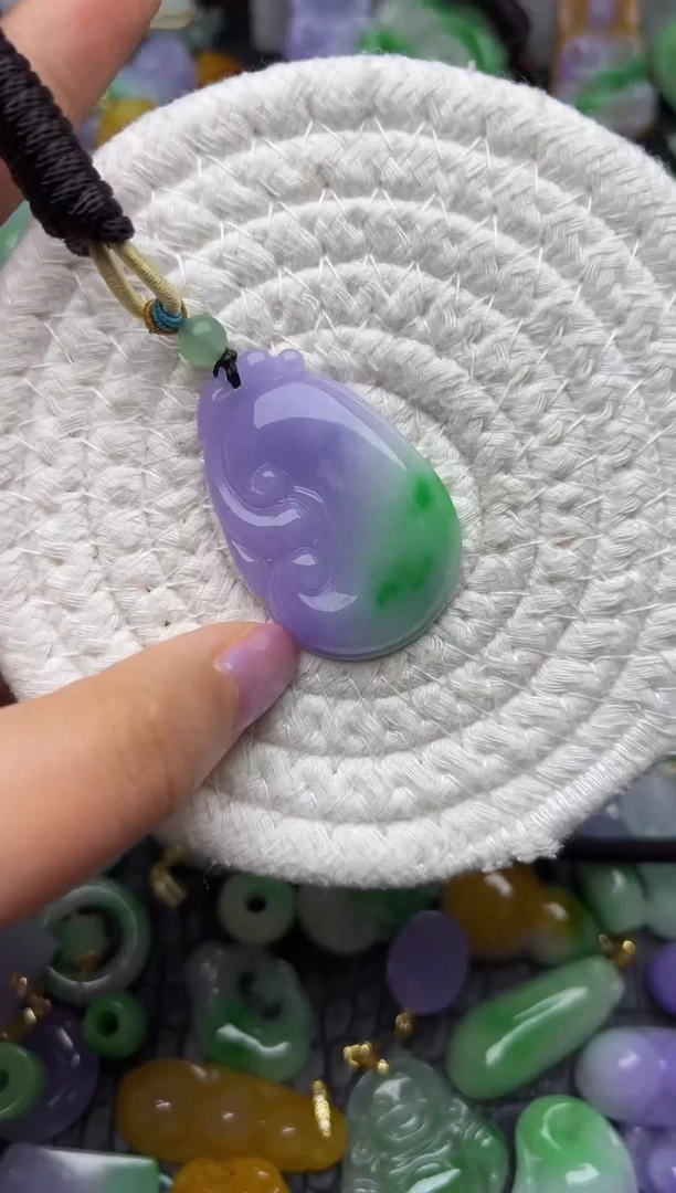 颈饰未镶嵌翡翠缅甸翡翠吊坠