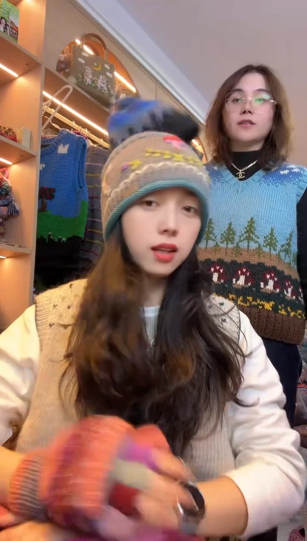 羊毛美利奴雾霾蓝刺绣冷帽