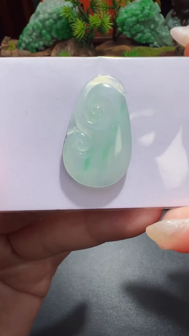 未镶嵌定制翡翠28.5*17.3*2.8如意