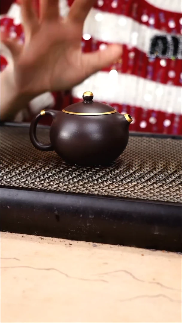 茶壶紫砂四号井茄皮紫泥描金小西施130cc