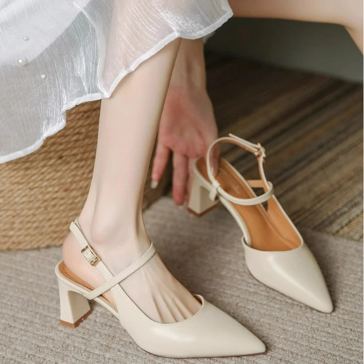 SIJIERUI粗跟包头凉鞋女2025年夏季新款一字带后空高跟鞋软皮单鞋