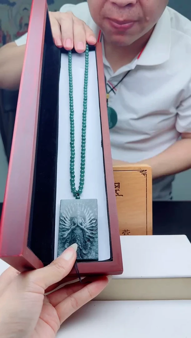 颈饰未镶嵌翡翠多样性发其一