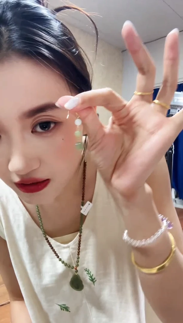 和田玉未镶嵌耳饰和田玉耳钉