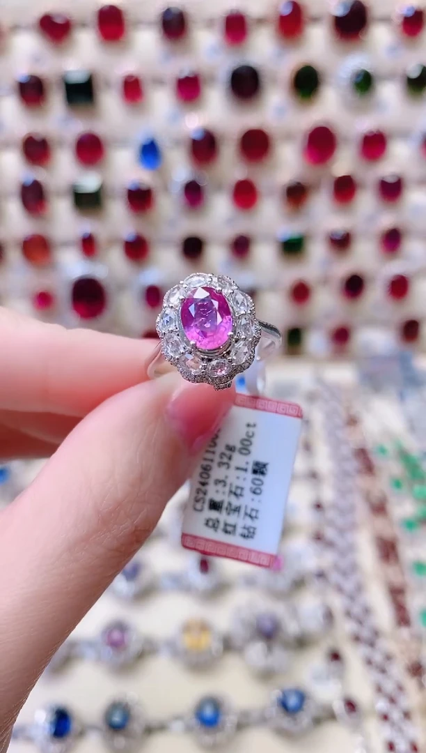 18K金镶嵌戒指红宝石无烧