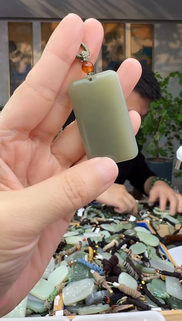 未镶嵌和田玉挂件拍一发一