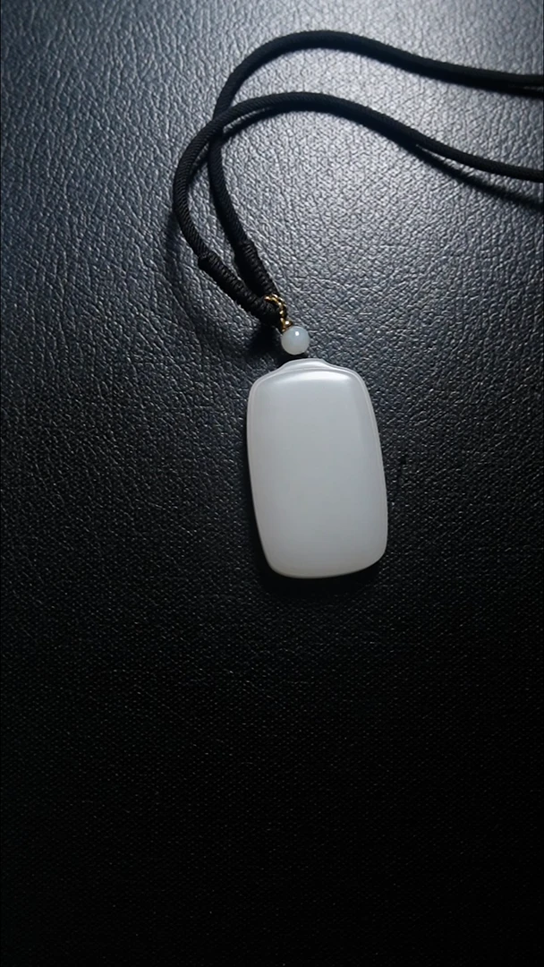 颈饰未镶嵌和田玉无事牌