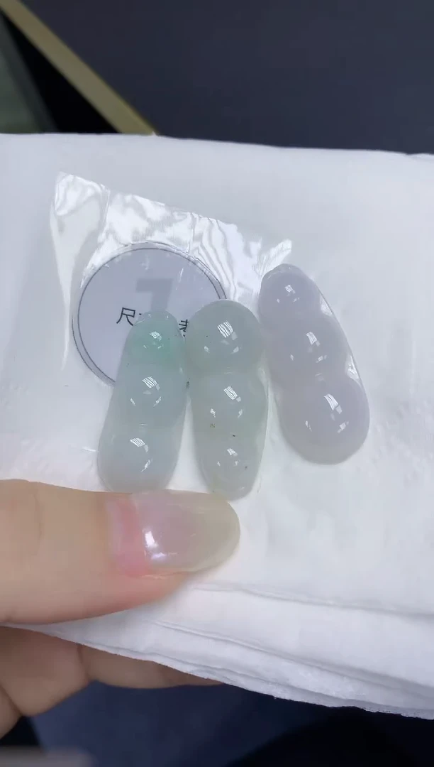 翡翠未镶嵌颈饰天然缅甸翡翠A货多样性发其一
