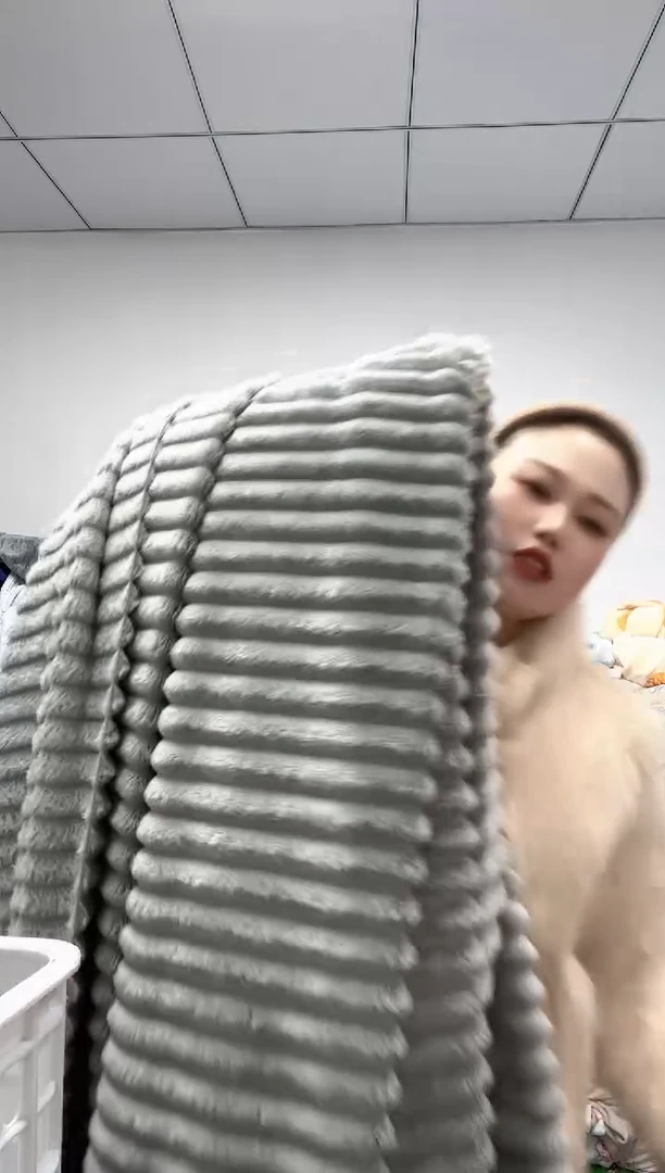 法兰绒3X2.3左右以主播介绍为准