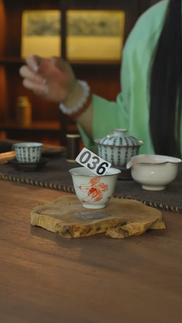 包银梵红白菜杯..036