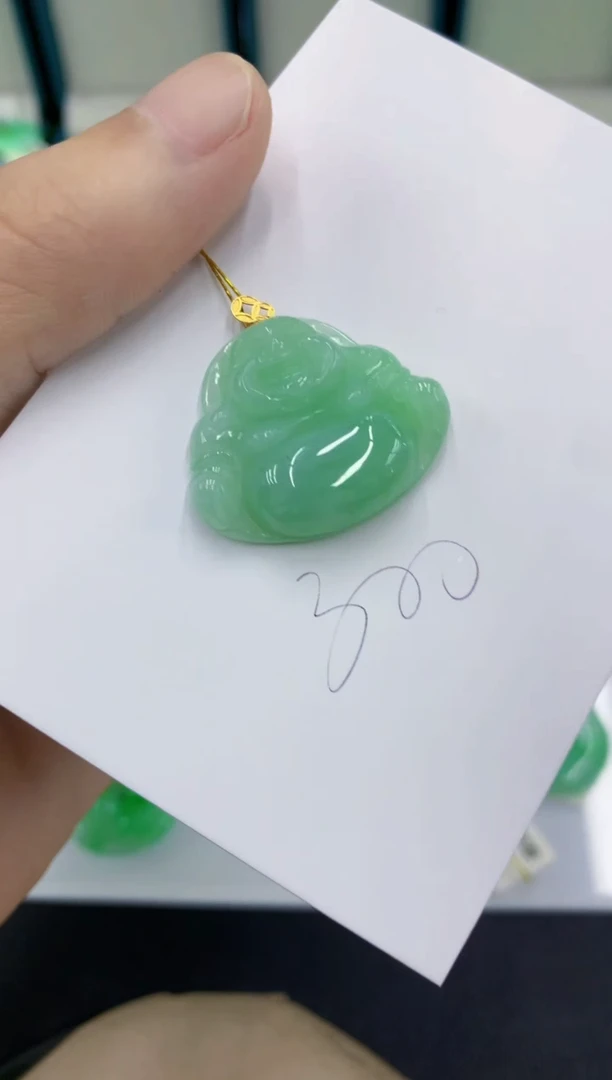 颈饰18K金镶嵌翡翠翡翠