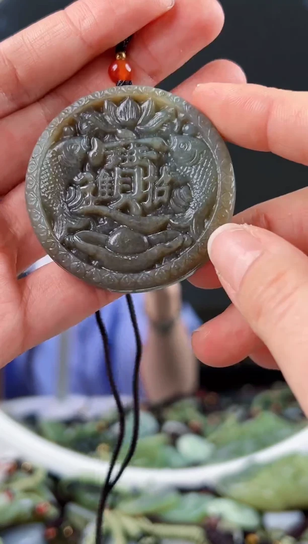 颈饰未镶嵌和田玉拍一发一，多样性发货