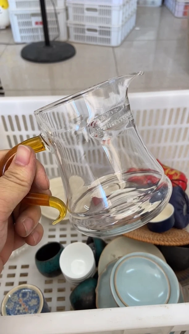 杯无运费险有瑕疵的摄影的产品有使用过的痕迹有点脏介意勿拍
