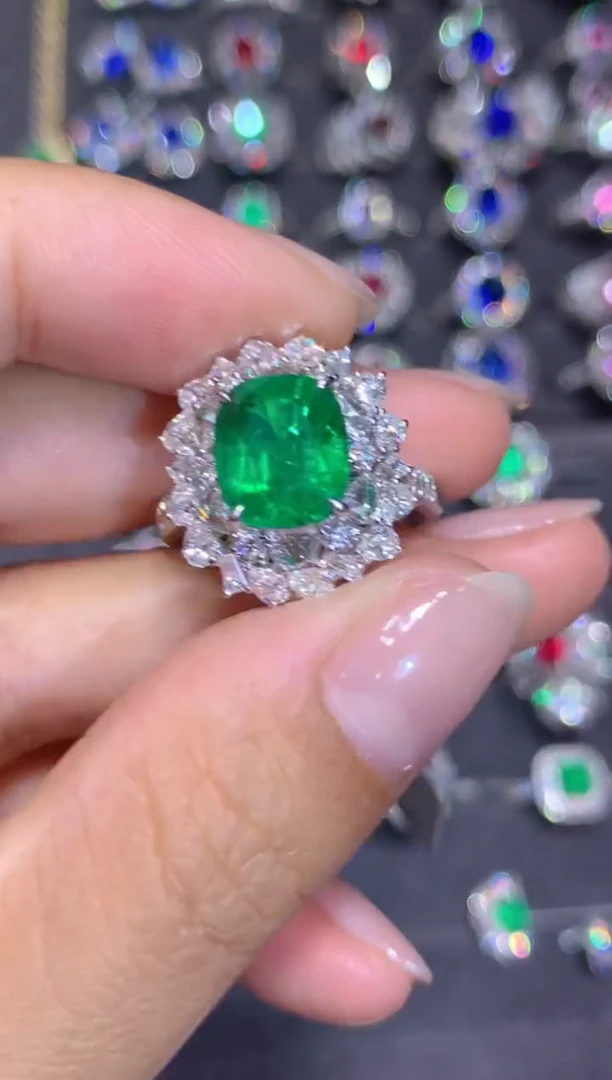 18K金镶嵌戒指祖母绿戒指1111