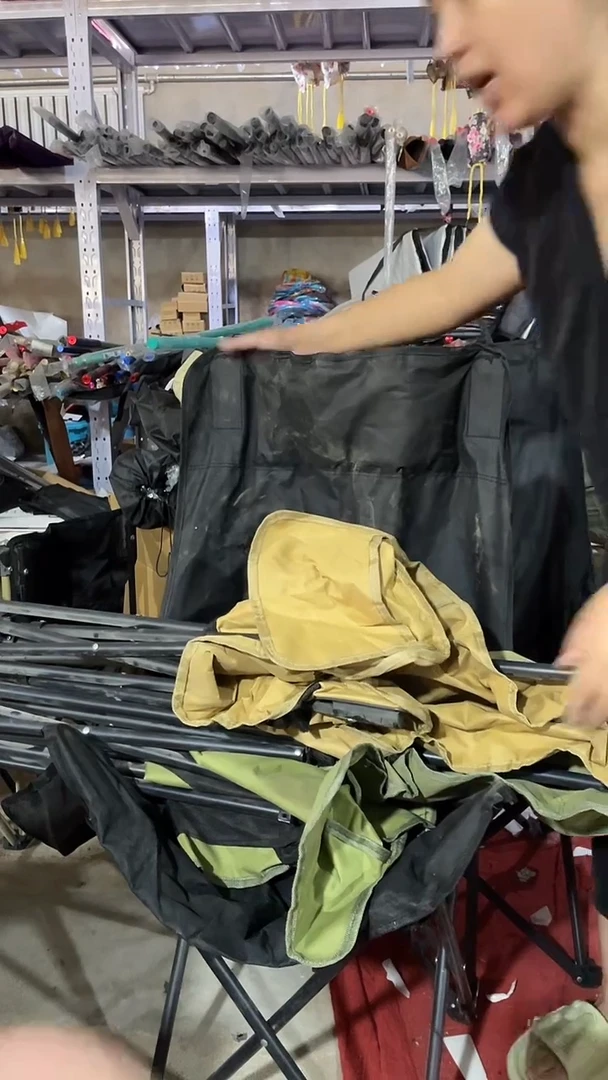 铁有土 生锈 高背随机一把