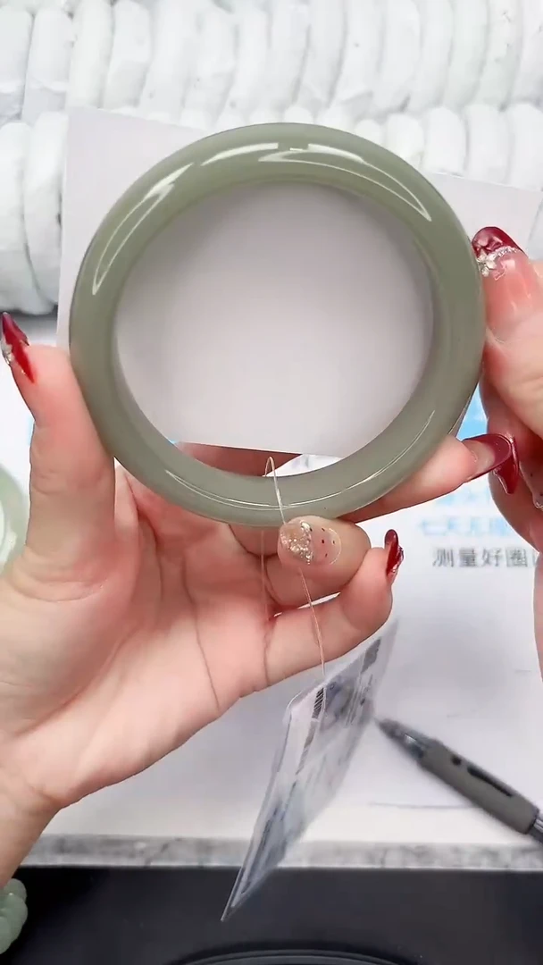未镶嵌手镯石英质玉40-62.3DKH
