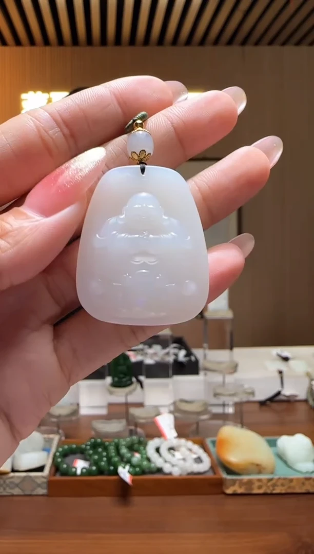 颈饰未镶嵌和田玉1