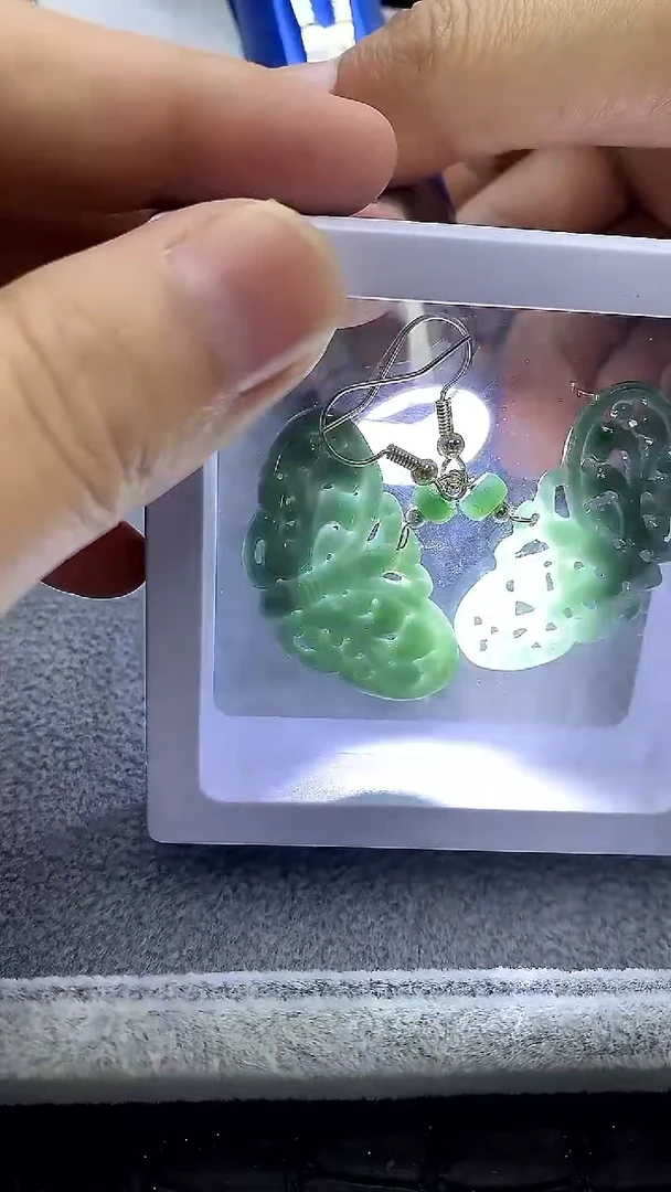 颈饰未镶嵌翡翠翡翠耳坠