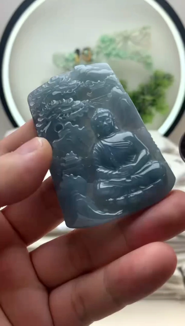 颈饰未镶嵌翡翠大日如来