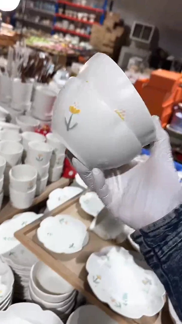 陶瓷2个小雏菊米饭碗微瑕 凑满20元包邮