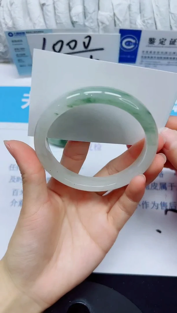石英质玉手镯未镶嵌23/63.1