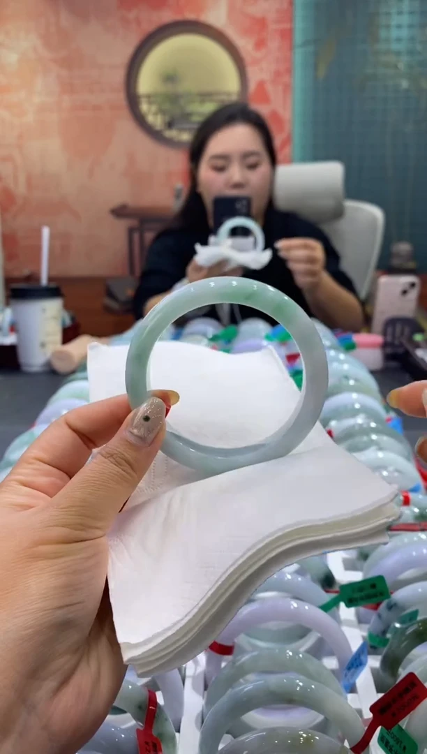 未镶嵌手镯翡翠多人00012252