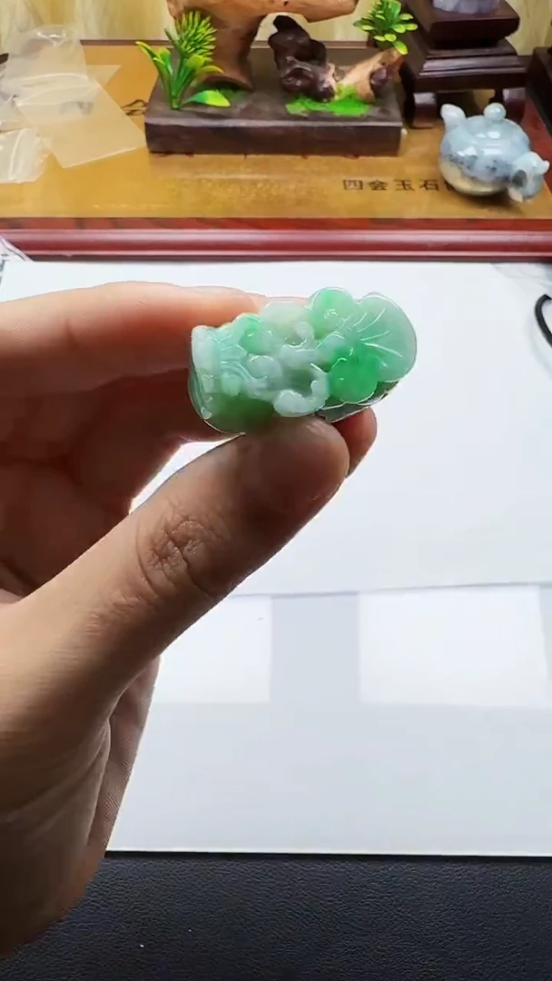 吊坠(不含链)未镶嵌翡翠1