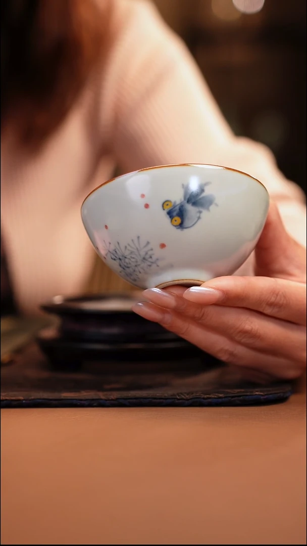 福利价气窑 月影白鳜鱼鸡心杯 惜缘底款