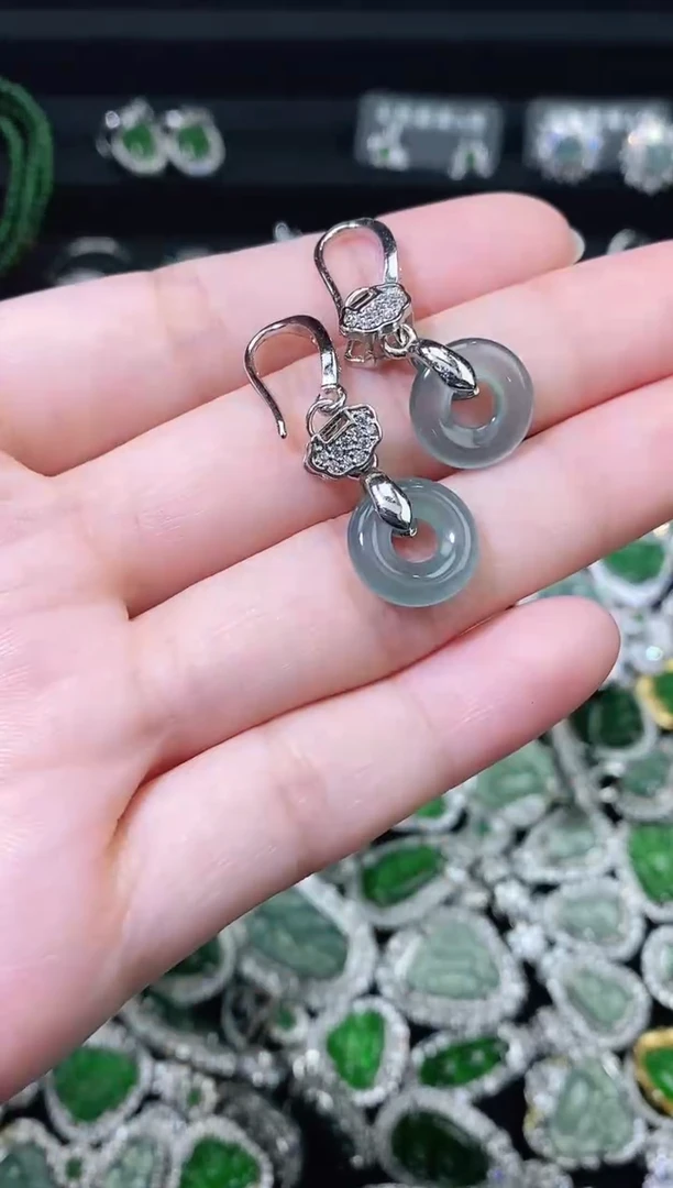 翡翠未镶嵌颈饰精美翡翠-多样性只发一件P602