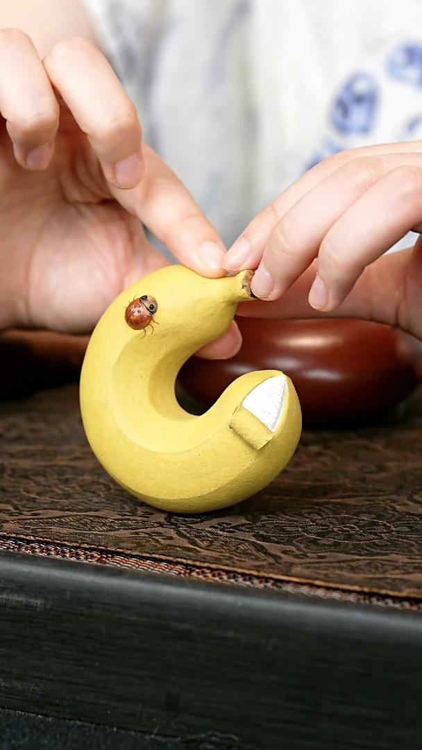 茶壶紫砂?****?香茶茶宠 一物见春