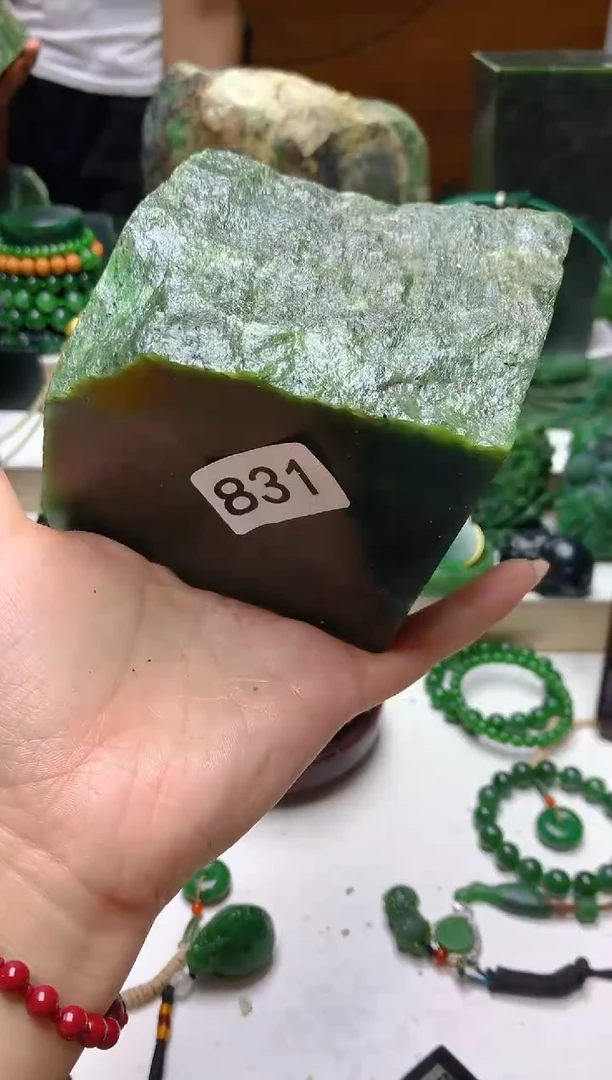 未镶嵌和田玉（碧玉）珠宝半成品1