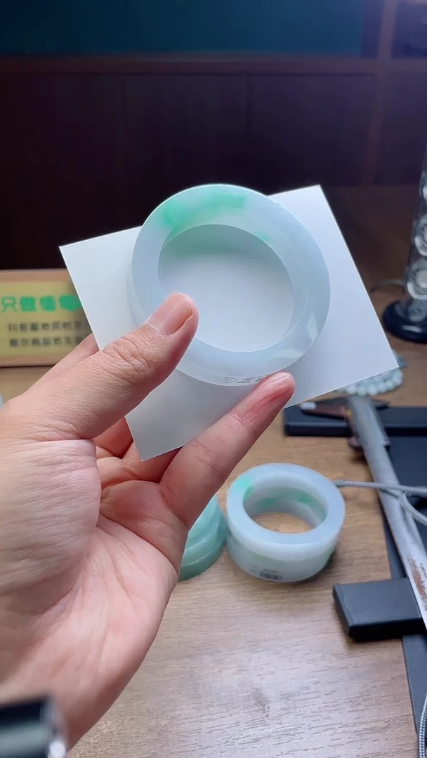 未镶嵌手镯定制翡翠独*授定制