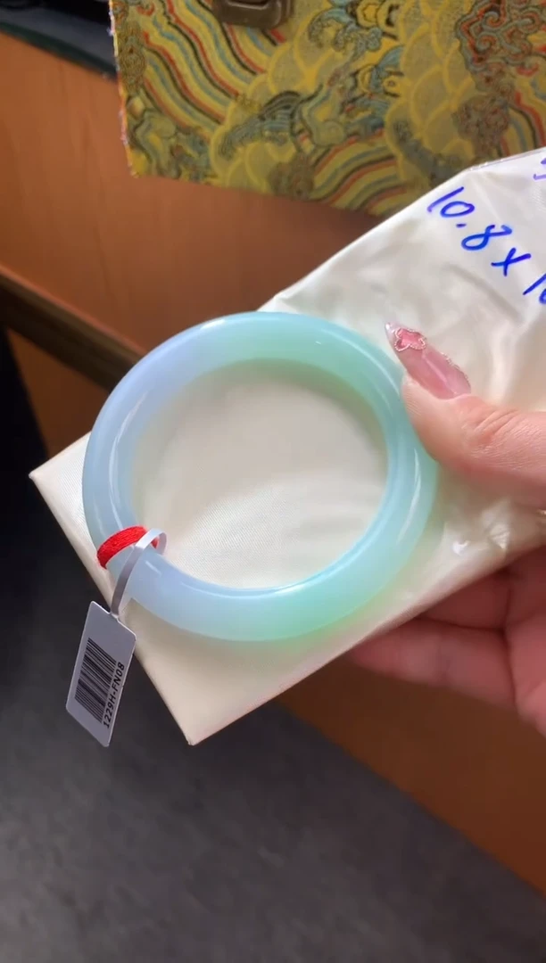 未镶嵌手镯翡翠-F65-圆条58.5