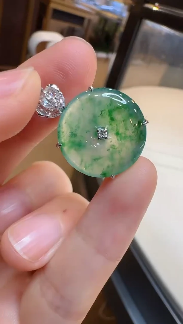 翡翠18K金镶嵌吊坠(不含链)多样性团购发一件