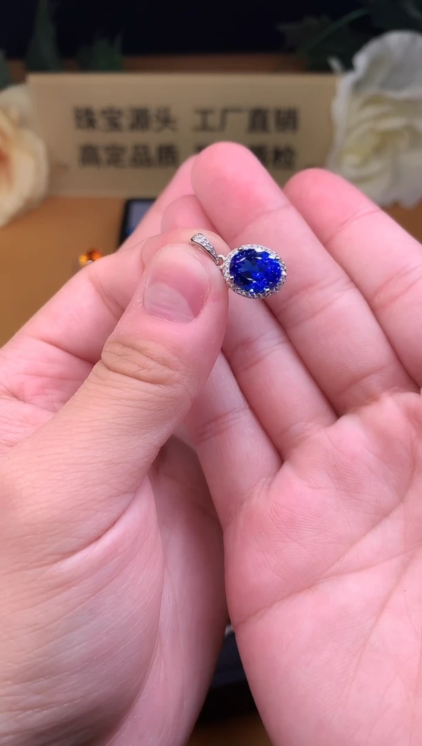 颈饰银S925镶嵌尖晶石1010