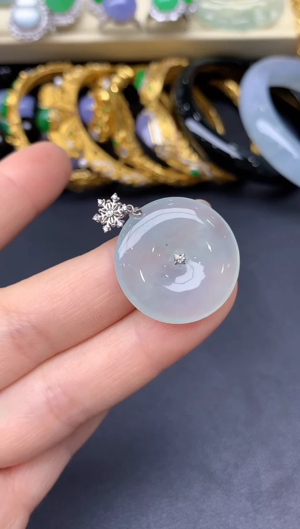颈饰18K金镶嵌翡翠69-雪姐翡翠天天见