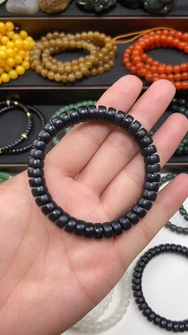 和田玉未镶嵌颈饰手串