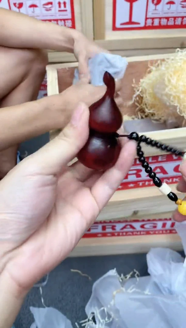精选闪购手串搭配无礼盒